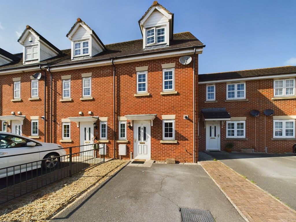 3 bed Mid Terraced House for rent in Plymouth. From Martin & Co - Plymouth