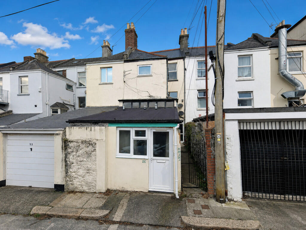 4 bed Studio for rent in Plymouth. From Martin & Co - Plymouth