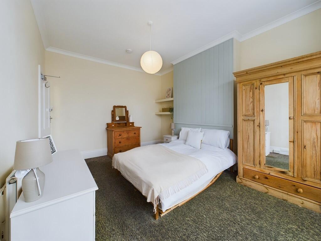 4 bed House Share for rent in Plymouth. From Martin & Co - Plymouth