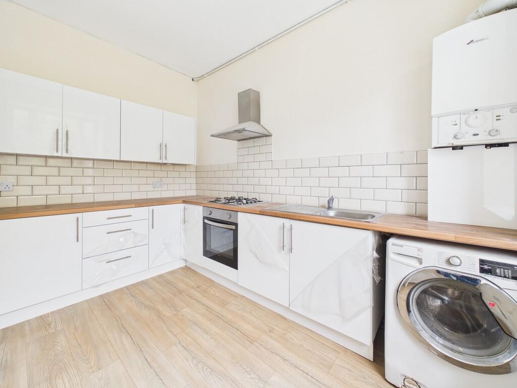 2 bed Apartment for rent in Wilcove. From Martin & Co - Plymouth