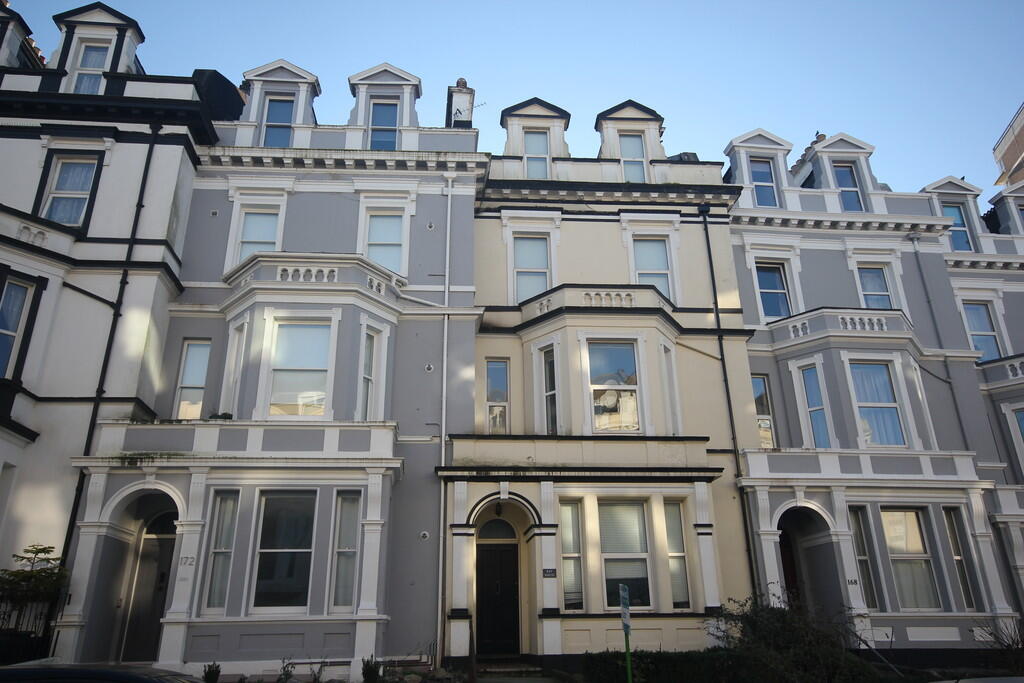 1 bed 1st Floor Flat for rent in Plymouth. From Martin & Co - Plymouth