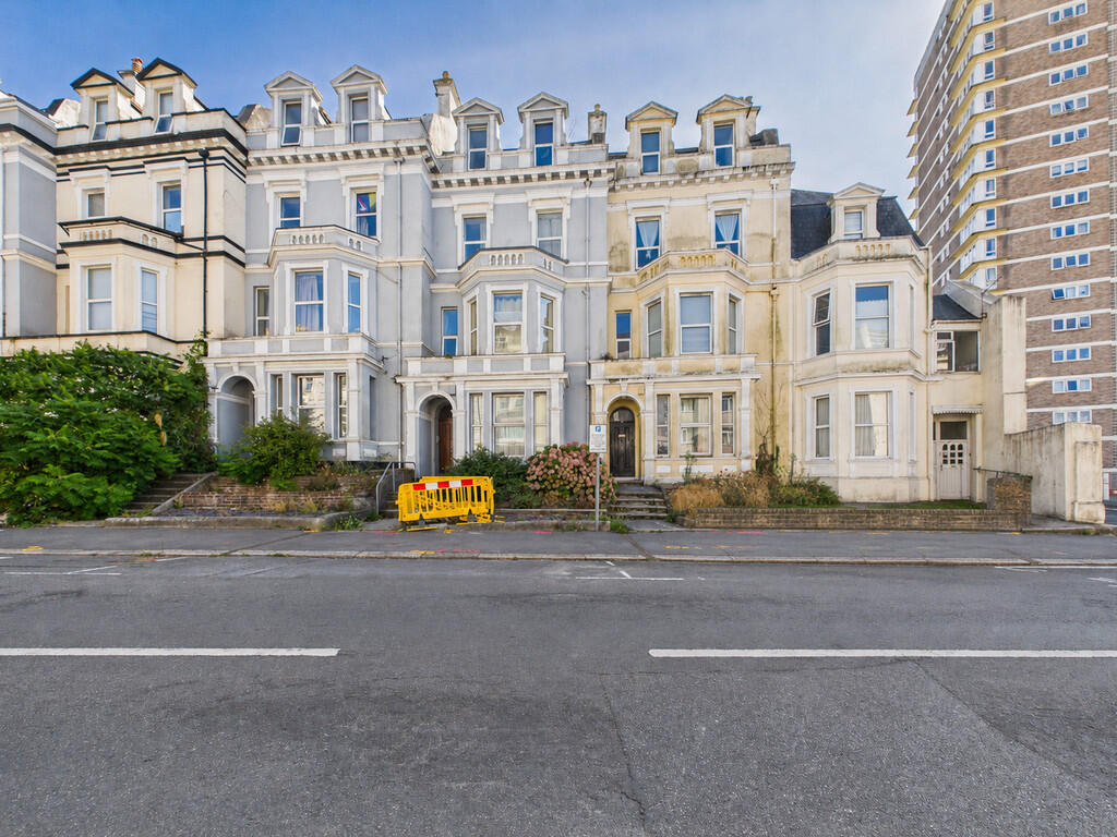 2 bed 1st Floor Flat for rent in Plymouth. From Martin & Co - Plymouth 2 bed 1st Floor Flat for rent in Plymouth. From Martin & Co - Plymouth