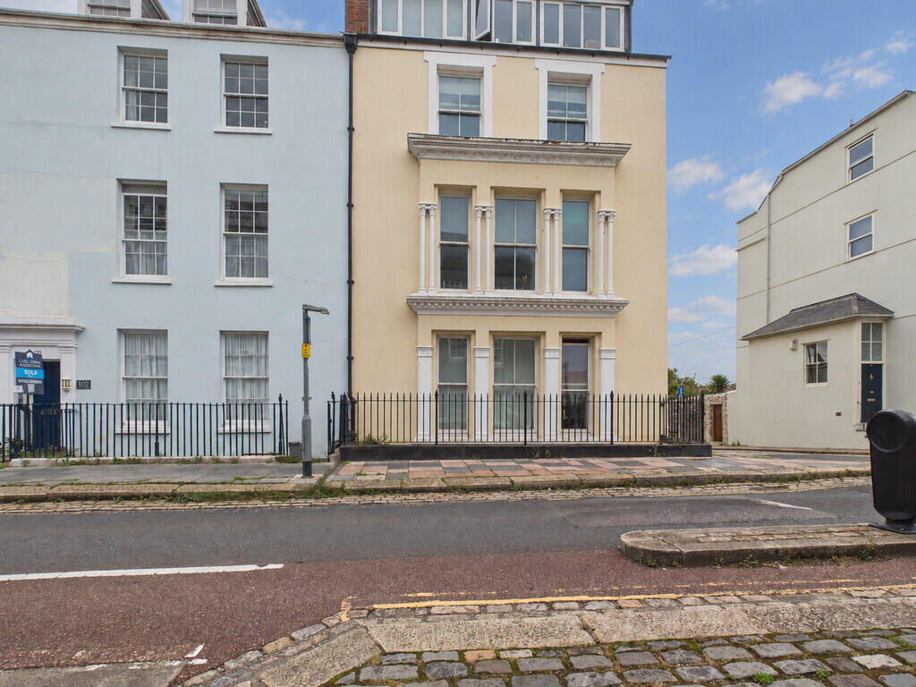 2 bed Apartment for rent in Plymouth. From Martin & Co - Plymouth 2 bed Apartment for rent in Plymouth. From Martin & Co - Plymouth