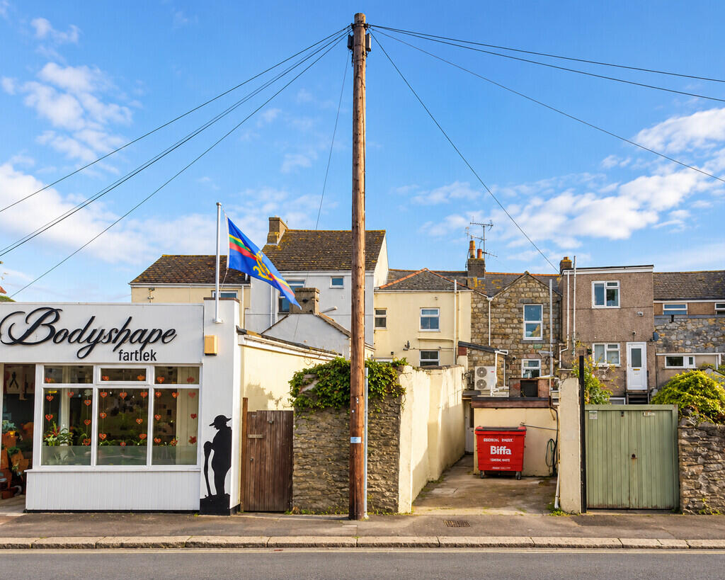 1 bed 1st Floor Flat for rent in Torpoint. From Martin & Co - Plymouth