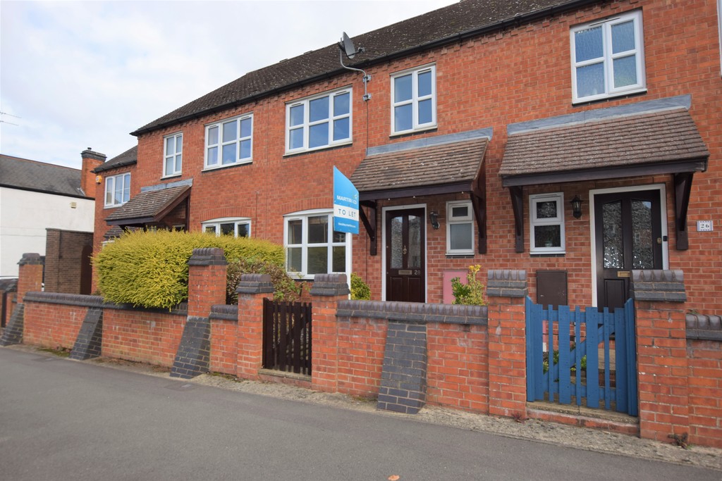 3 bed Mid Terraced House for rent in Leicestershire. From Martin & Co - Hinckley