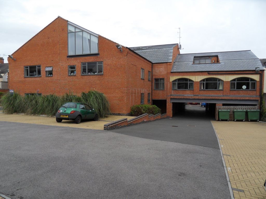 2 bed Apartment for rent in Leicestershire. From Martin & Co - Hinckley 2 bed Apartment for rent in Leicestershire. From Martin & Co - Hinckley