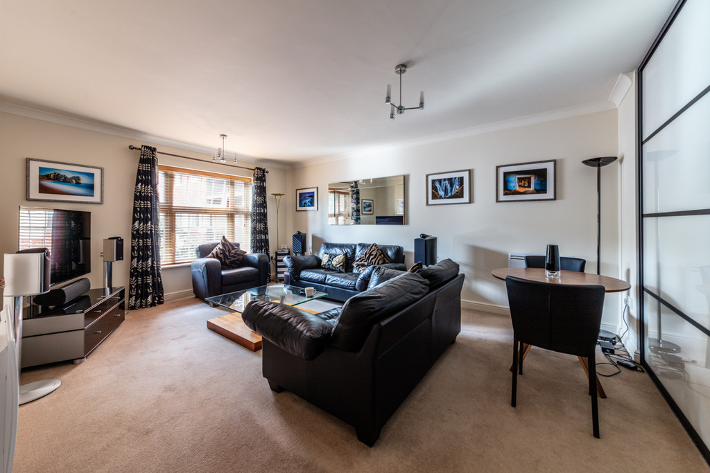 2 bed Apartment for rent in Surrey. From Martin & Co - Camberley