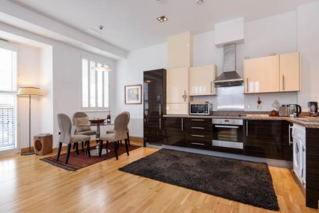 1 bed Flat Share for rent in Surrey. From Martin & Co - Camberley