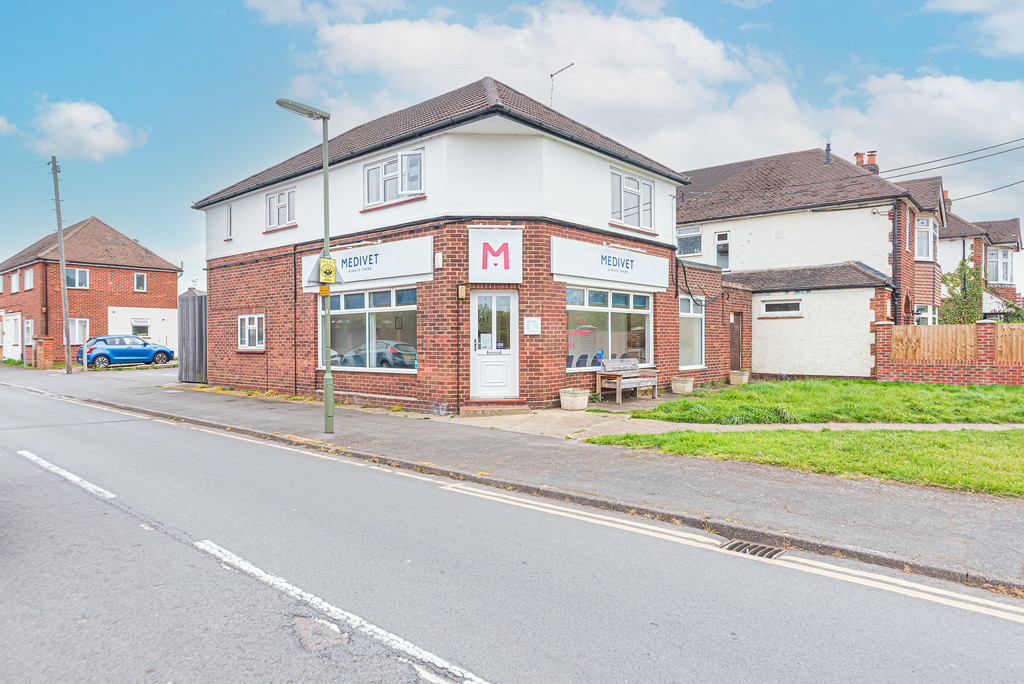 1 bed Apartment for rent in Frimley. From Martin & Co - Camberley