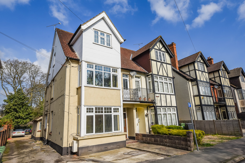 1 bed Studio for rent in Surrey. From Martin & Co - Camberley
