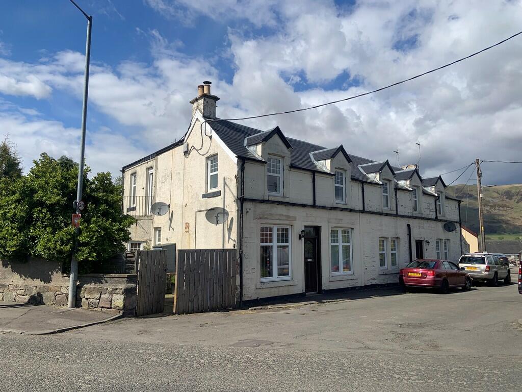 2 bed Flat for rent in Coalsnaughton. From Martin & Co - Stirling