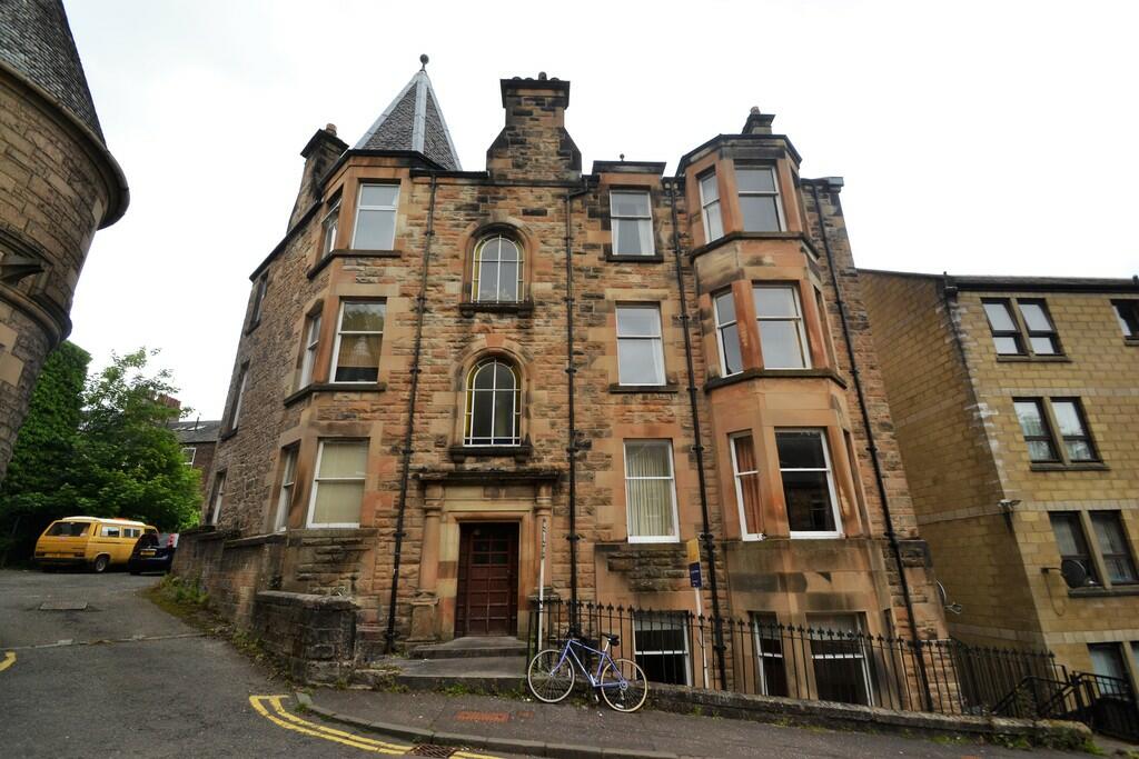 3 bed Apartment for rent in Stirling. From Martin & Co - Stirling