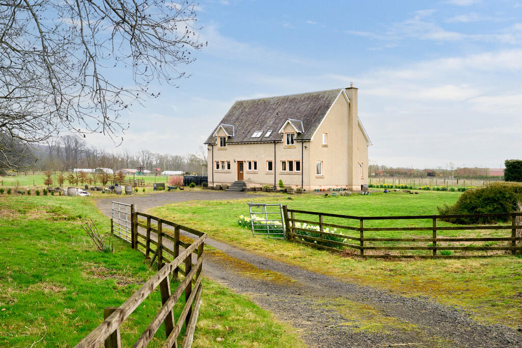 4 bed Detached for rent in Bridge of Allan. From Martin & Co - Stirling