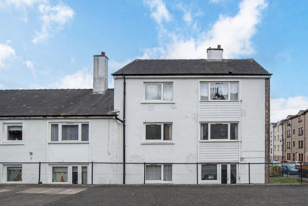 2 bed 1st Floor Flat for rent in Stirling. From Martin & Co - Stirling