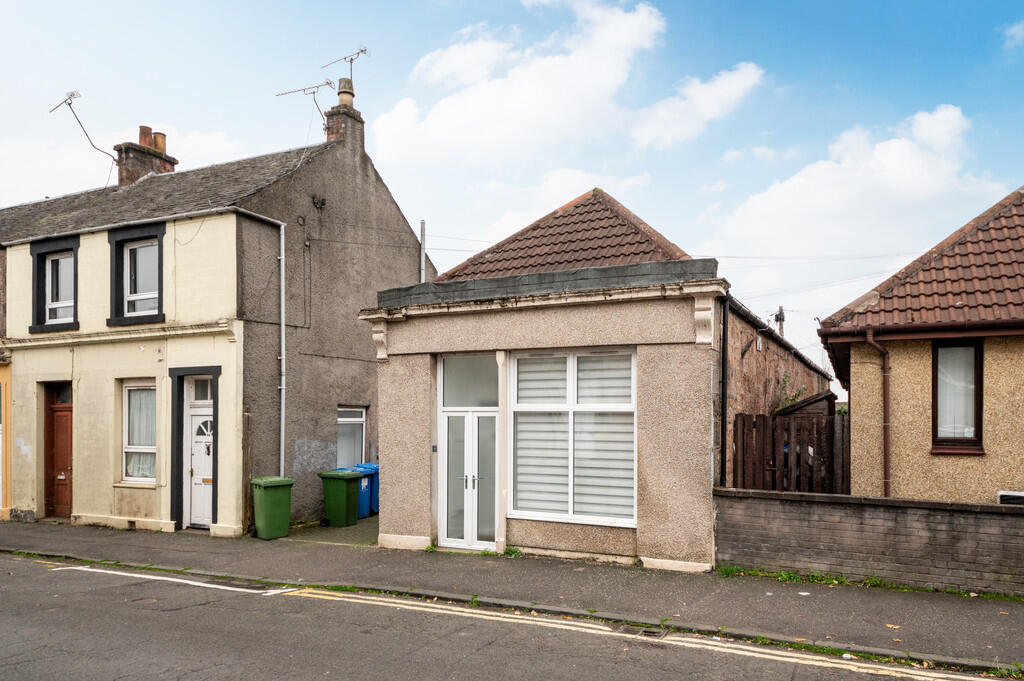 1 bed Apartment for rent in Alva. From Martin & Co - Stirling
