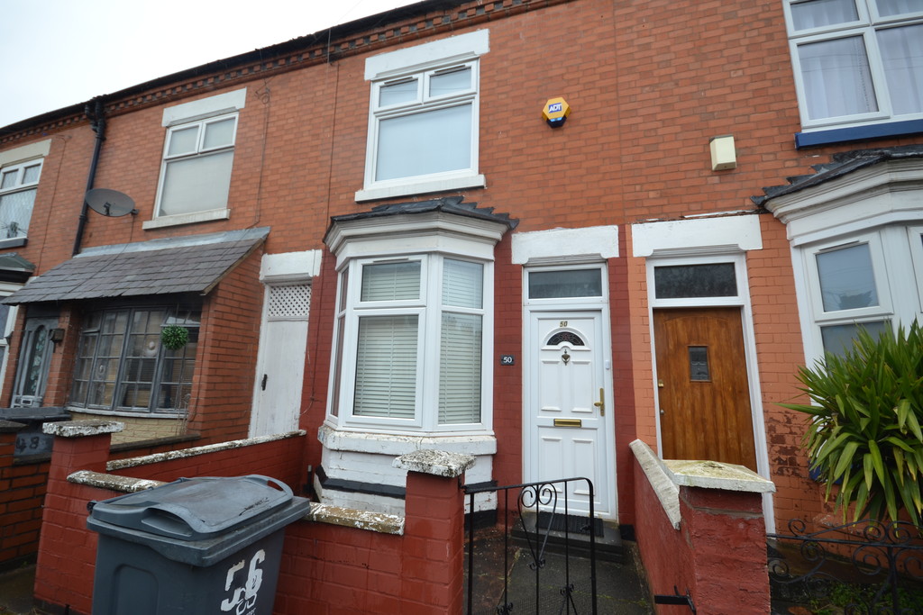 3 bed Mid Terraced House for rent in Leicestershire. From Martin & Co - Leicester West