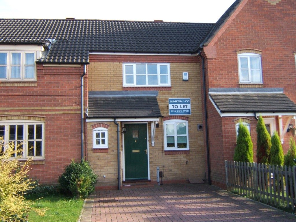 2 bed Mid Terraced House for rent in Leicestershire. From Martin & Co - Leicester West