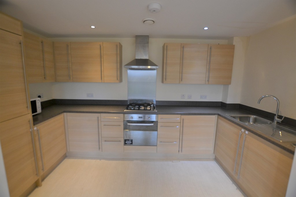 2 bed Apartment for rent in Leicestershire. From Martin & Co - Leicester West