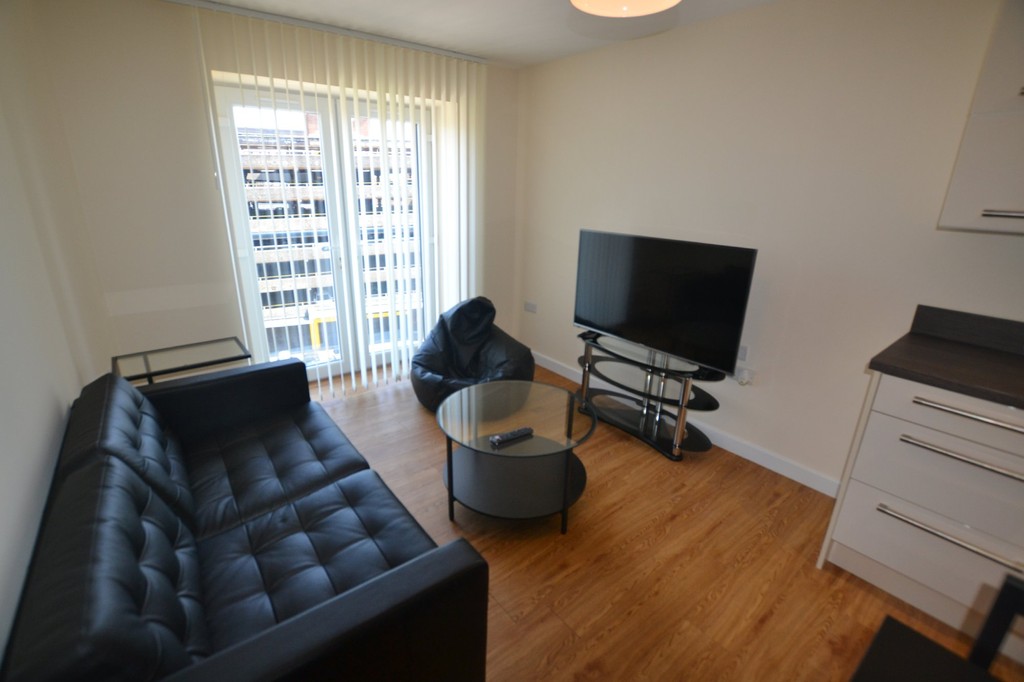 2 bed Apartment for rent in Leicester. From Martin & Co - Leicester West