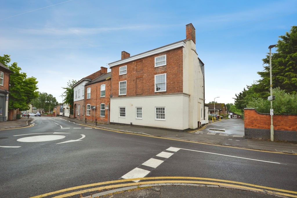 2 bed Apartment for rent in Leicestershire. From Martin & Co - Leicester West