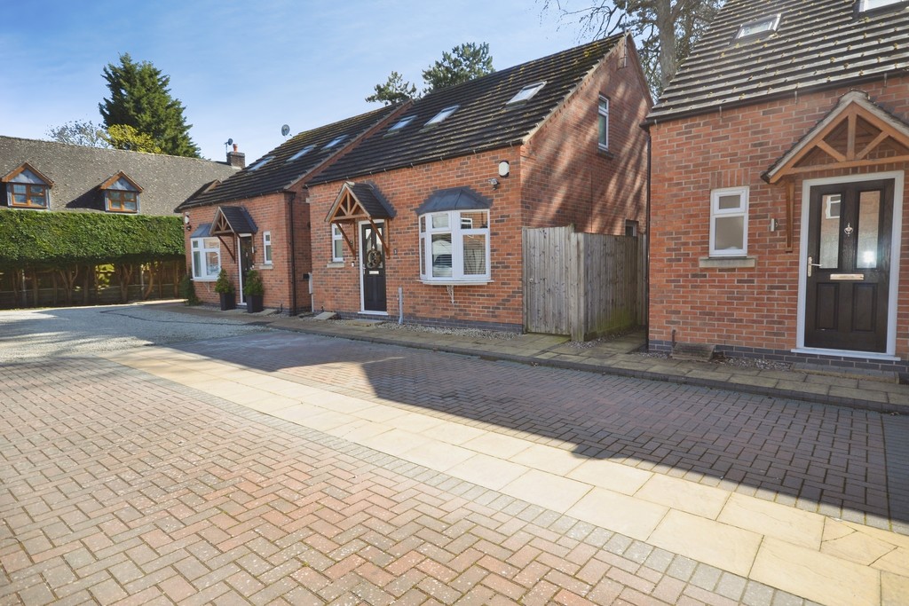 3 bed Detached for rent in Enderby. From Martin & Co - Leicester West 3 bed Detached for rent in Enderby. From Martin & Co - Leicester West