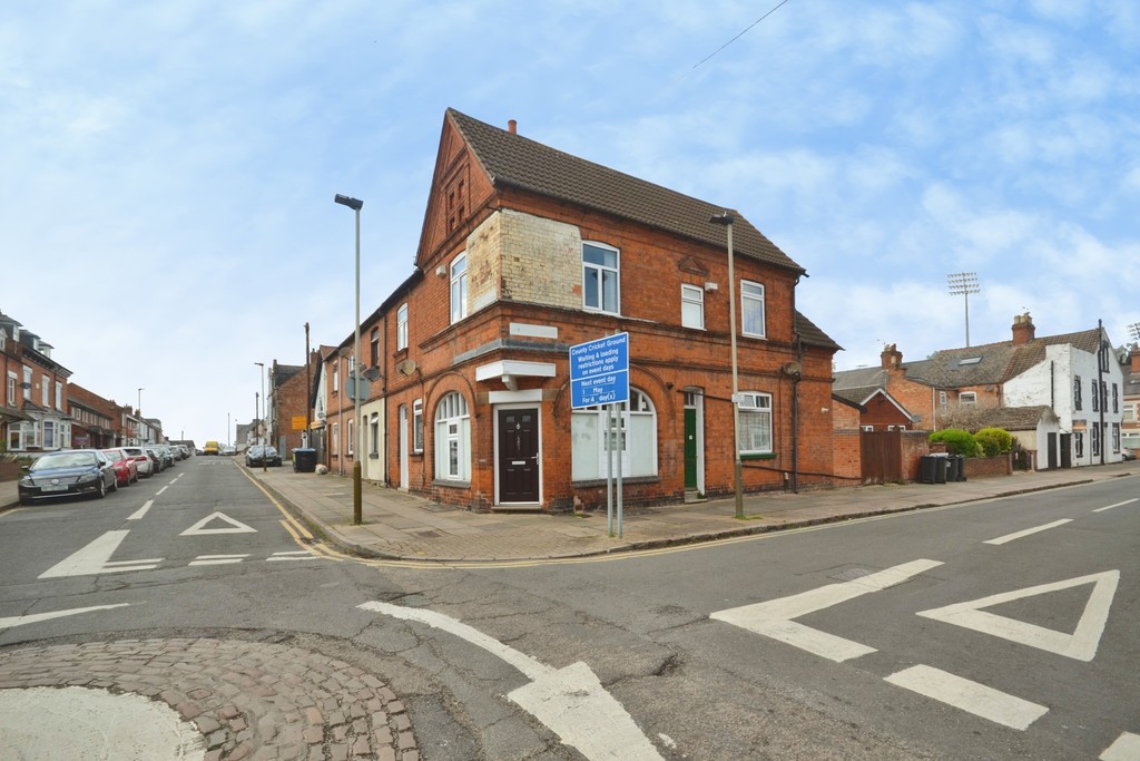 1 bed End of Terrace for rent in Leicester. From Martin & Co - Leicester West