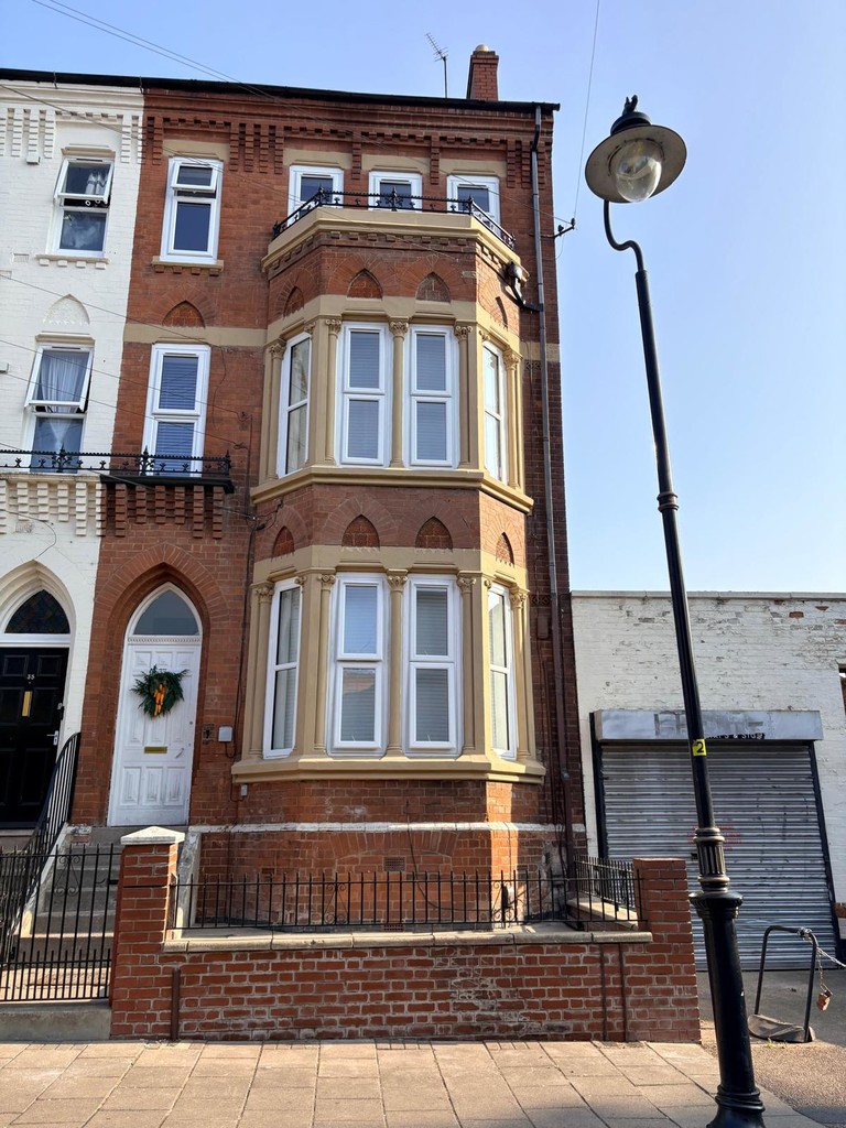 2 bed Apartment for rent in Leicestershire. From Martin & Co - Leicester West