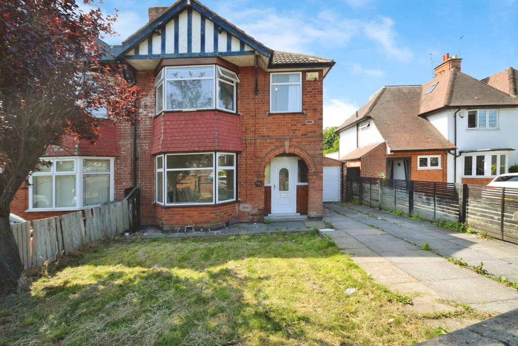 3 bed Semi Detached for rent in Leicestershire. From Martin & Co - Leicester West