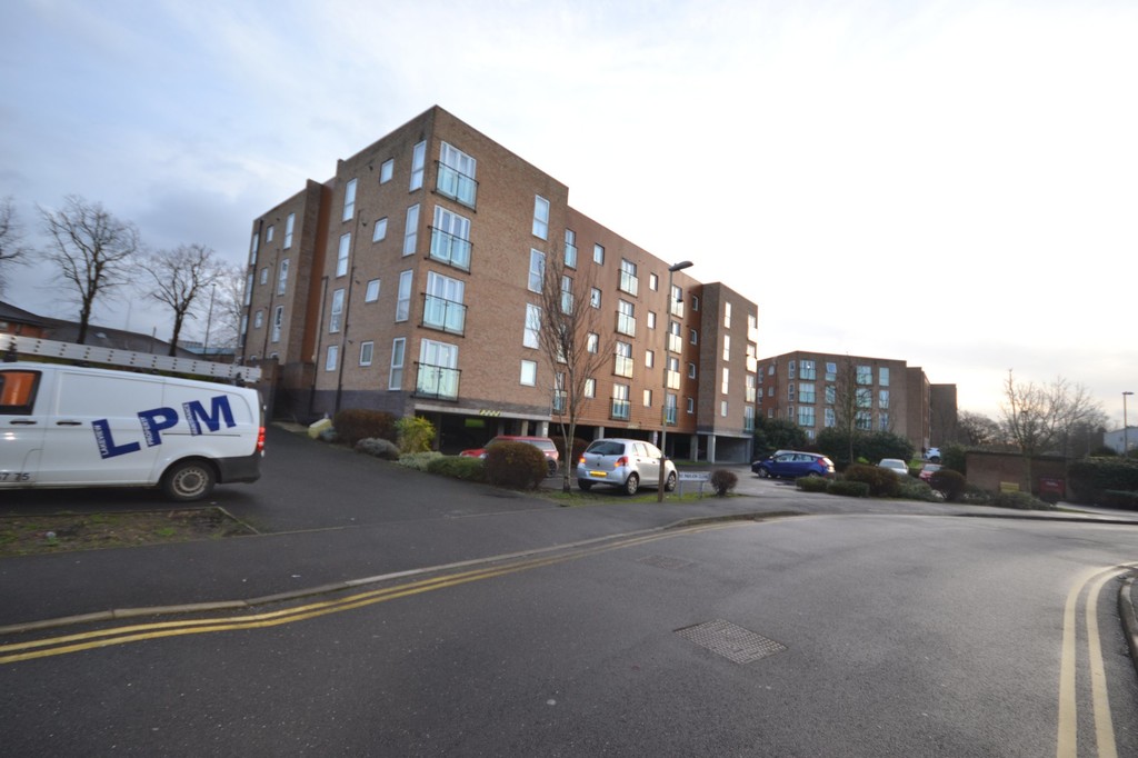 2 bed Apartment for rent in Stoughton. From Martin & Co - Leicester West