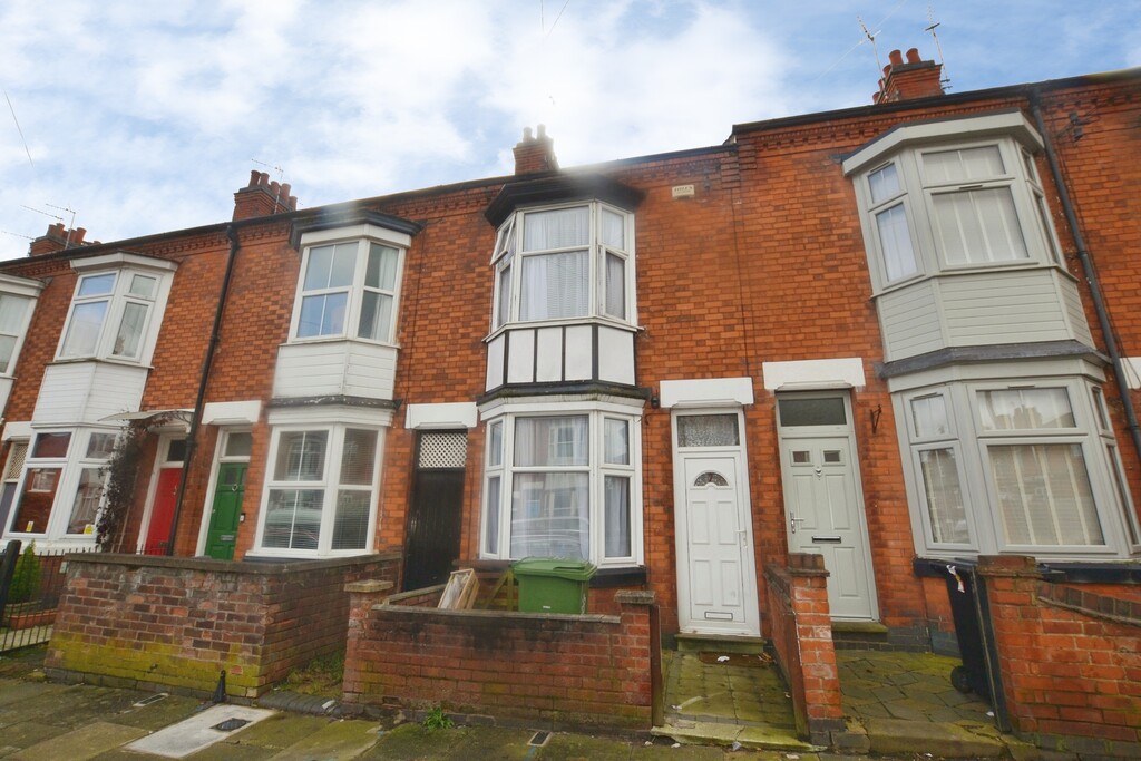 3 bed Mid Terraced House for rent in Leicestershire. From Martin & Co - Leicester West 3 bed Mid Terraced House for rent in Leicestershire. From Martin & Co - Leicester West