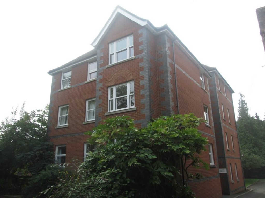2 bed Apartment for rent in Chalkhouse Green. From Martin & Co - Reading Caversham