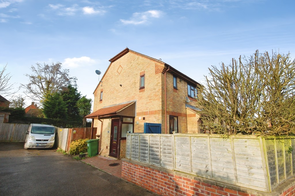1 bed Semi Detached for rent in East Sussex. From Martin & Co - Uckfield