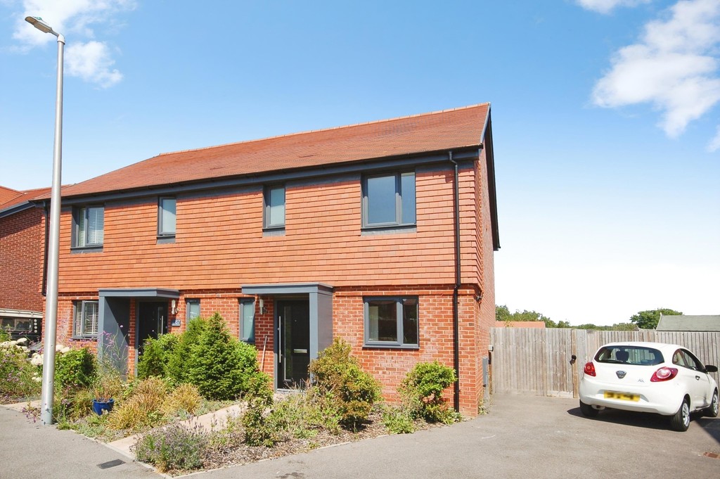 3 bed Semi Detached for rent in East Sussex. From Martin & Co - Uckfield 3 bed Semi Detached for rent in East Sussex. From Martin & Co - Uckfield