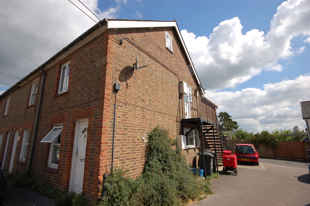 1 bed Ground Floor Flat for rent in Uckfield. From Martin & Co - Uckfield 1 bed Ground Floor Flat for rent in Uckfield. From Martin & Co - Uckfield
