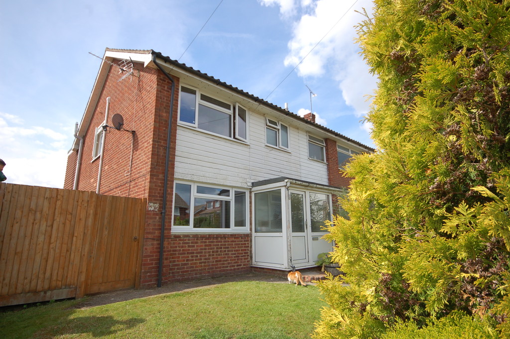 4 bed Semi Detached for rent in East Sussex. From Martin & Co - Uckfield 4 bed Semi Detached for rent in East Sussex. From Martin & Co - Uckfield