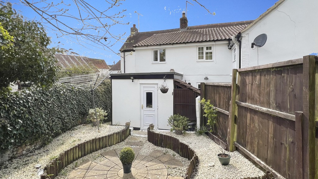 2 bed Cottage for rent in Wiltshire. From Martin & Co - Westbury