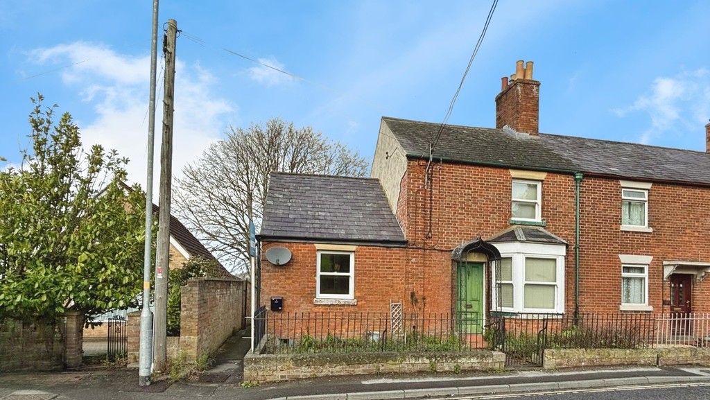 1 bed End of Terrace for rent in Wiltshire. From Martin & Co - Westbury