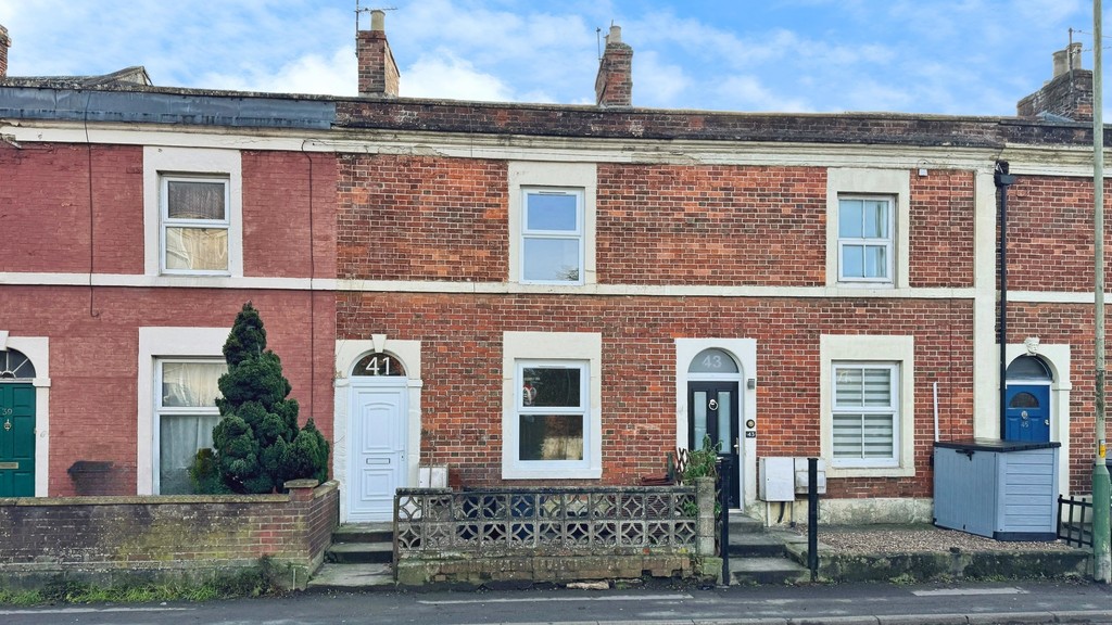3 bed Mid Terraced House for rent in Trowbridge. From Martin & Co - Westbury