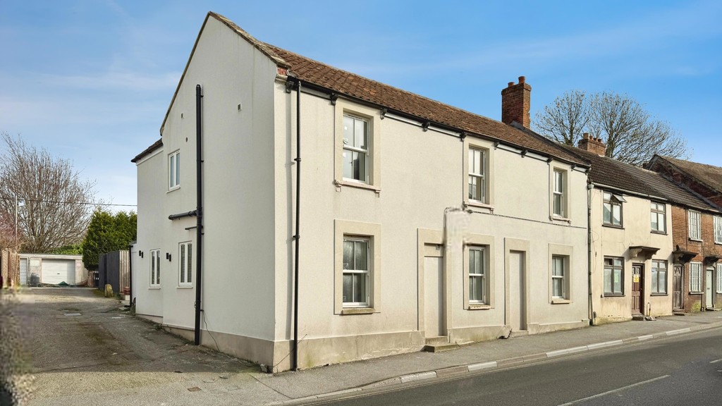 2 bed Apartment for rent in Wiltshire. From Martin & Co - Westbury