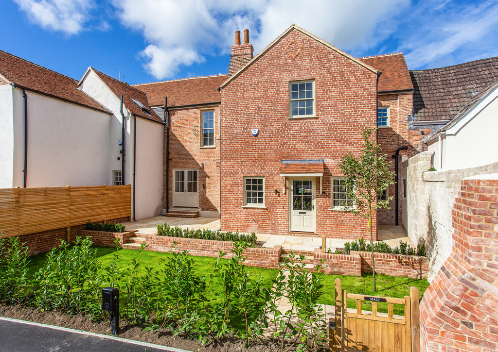 4 bed Town House for rent in Wiltshire. From Martin & Co - Westbury
