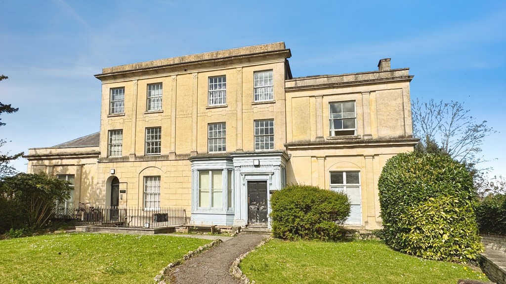 2 bed Apartment for rent in Wiltshire. From Martin & Co - Westbury