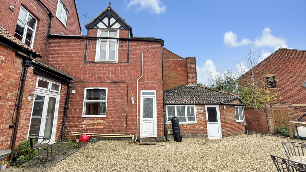 1 bed Ground Floor Flat for rent in Wiltshire. From Martin & Co - Westbury
