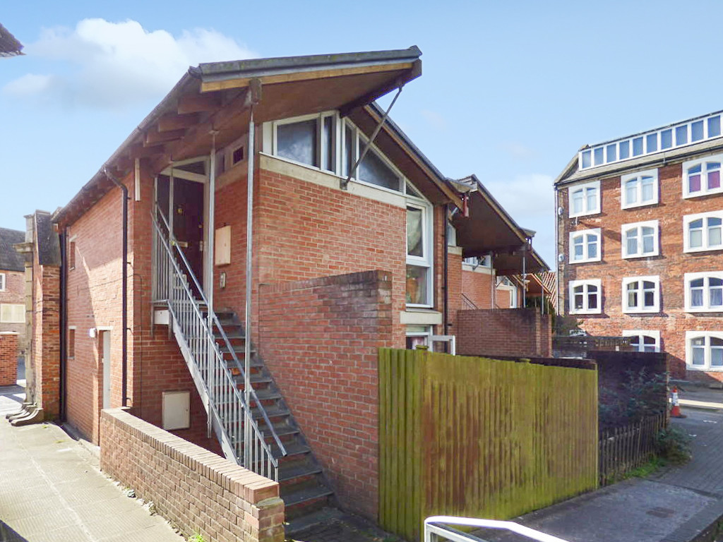 1 bed 1st Floor Flat for rent in Westbury. From Martin & Co - Westbury