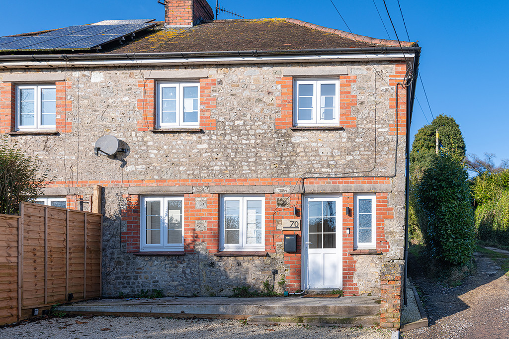 3 bed Semi Detached for rent in Wiltshire. From Martin & Co - Westbury 3 bed Semi Detached for rent in Wiltshire. From Martin & Co - Westbury