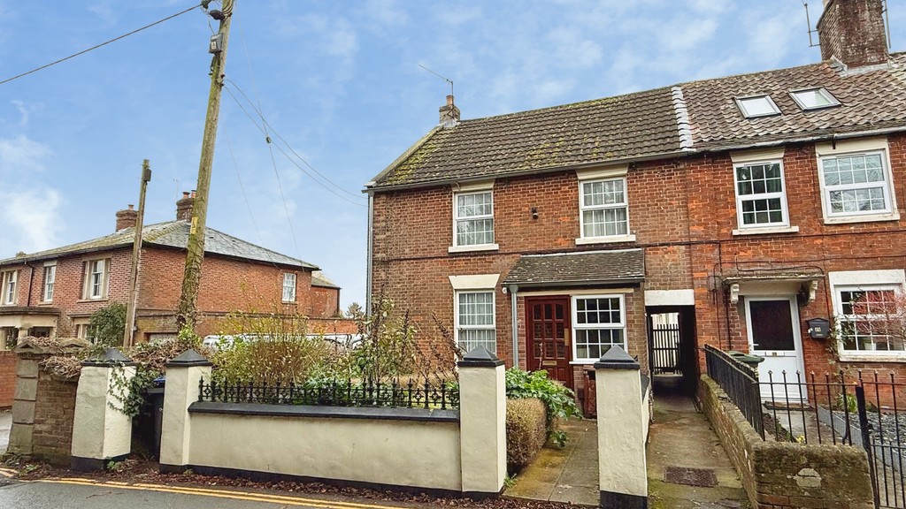 1 bed Flat Share for rent in Wiltshire. From Martin & Co - Westbury
