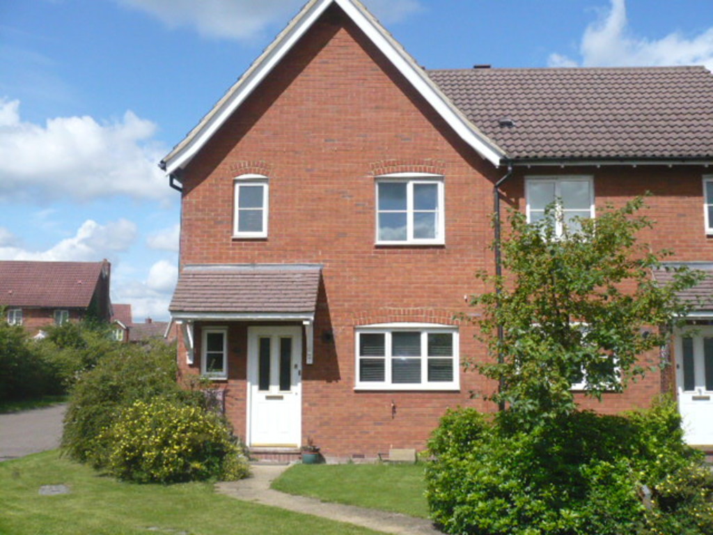3 bed End of Terrace for rent in Westbury. From Martin & Co - Westbury