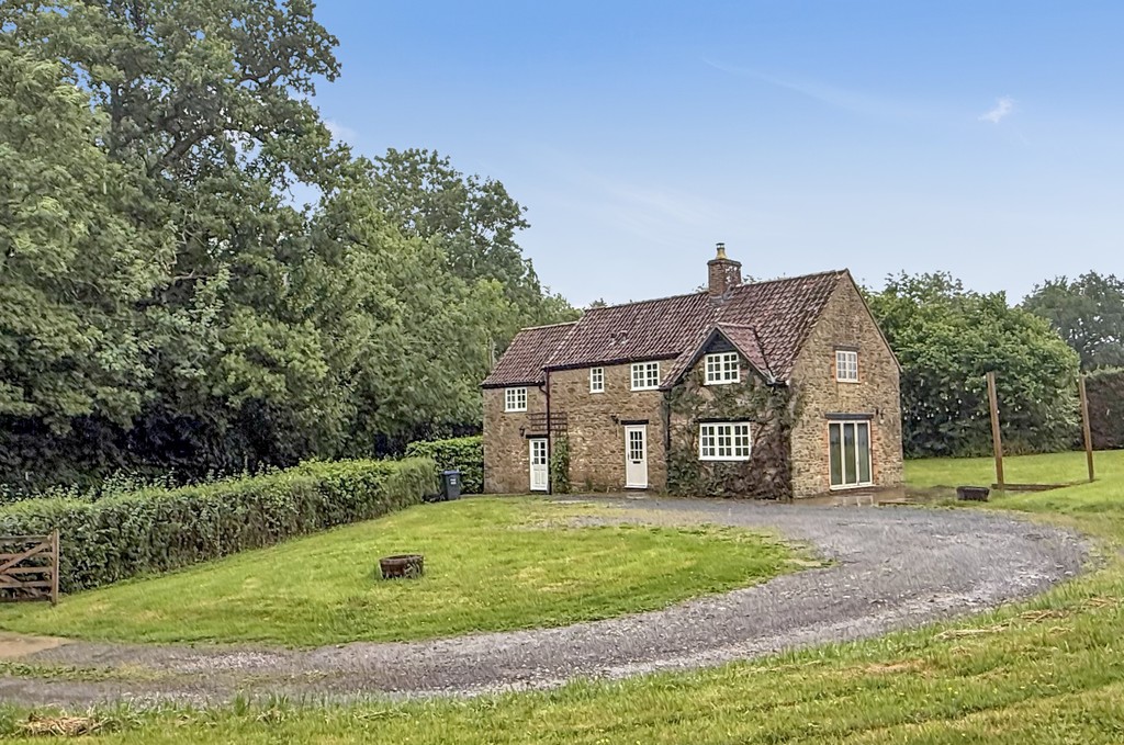 3 bed Detached for rent in Wiltshire. From Martin & Co - Westbury