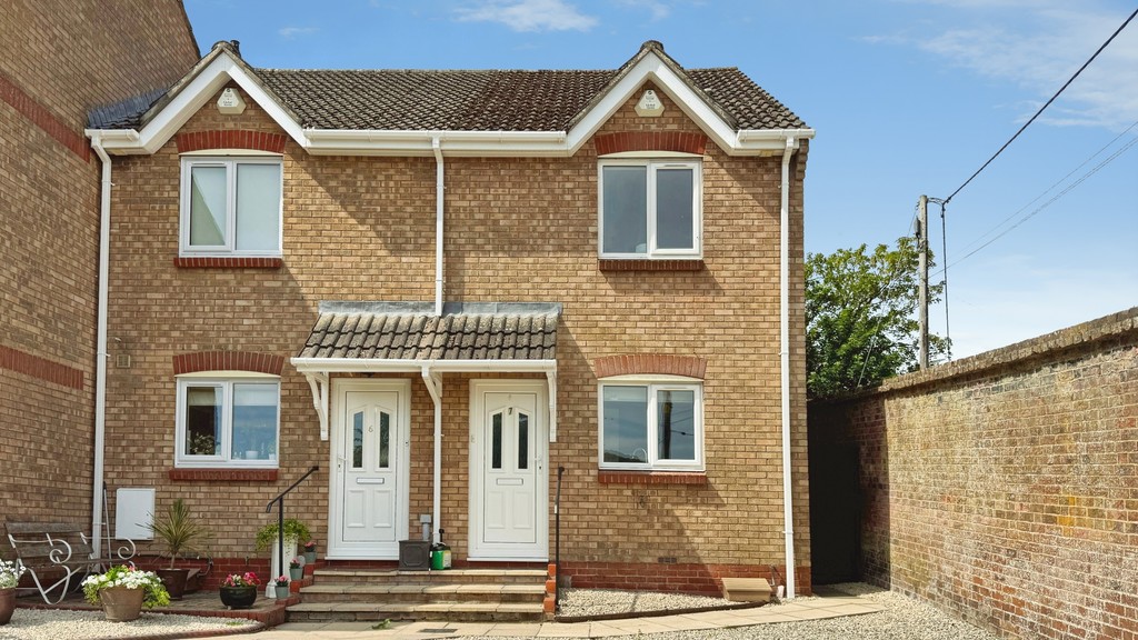 2 bed End of Terrace for rent in Warminster. From Martin & Co - Westbury 2 bed End of Terrace for rent in Warminster. From Martin & Co - Westbury