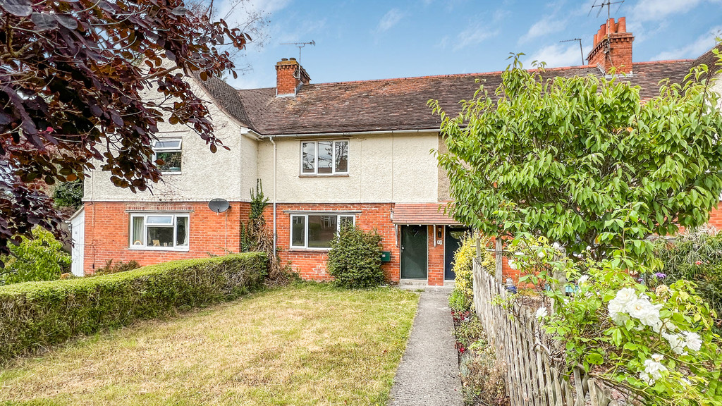 3 bed Mid Terraced House for rent in Wiltshire . From Martin & Co - Westbury