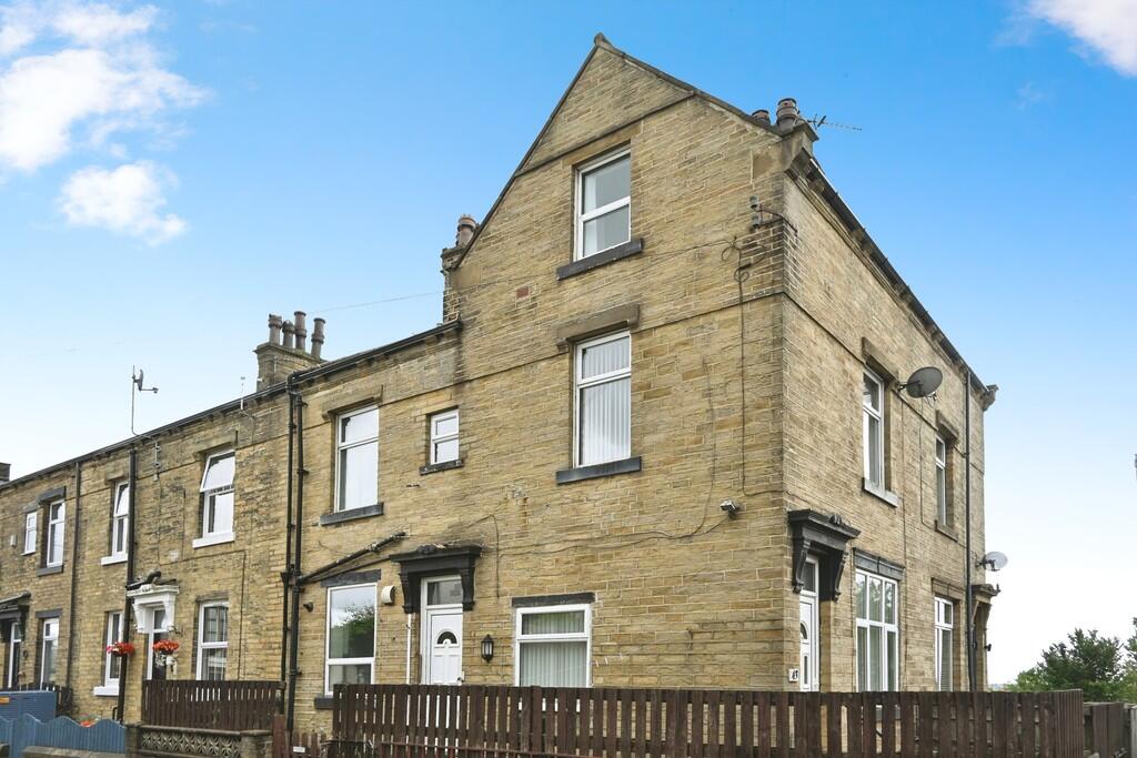 3 bed Semi Detached for rent in Bradford. From Martin & Co - Keighley